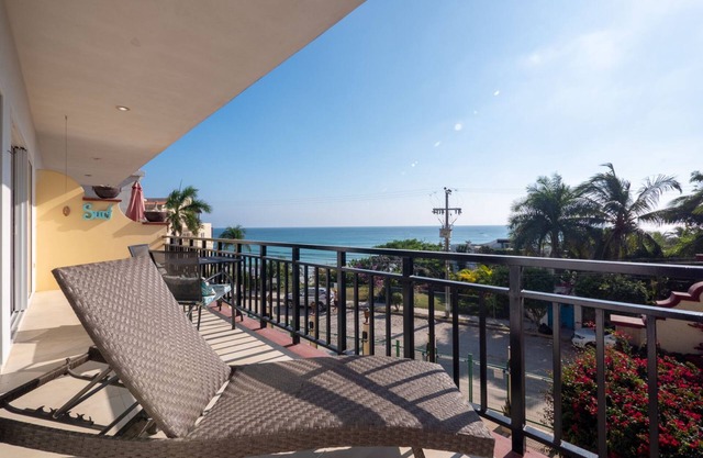 La Azulita - air conditioned beach bungalow just steps from the sand & surf