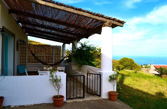 La Bartola Panoramahaus in Villa Paradiso. Lipari