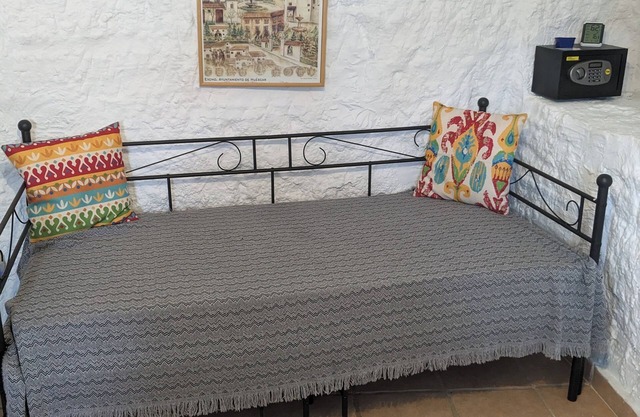 La Bollera one bedroom cave house