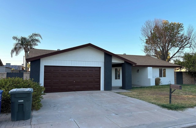 La Casa de Burro, Newly remodeled family and pet friendly home with a pool!