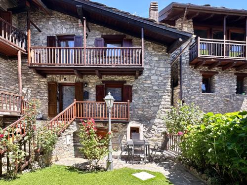 LA CASA DI PIETRA - Relax Home a 10' da Aosta