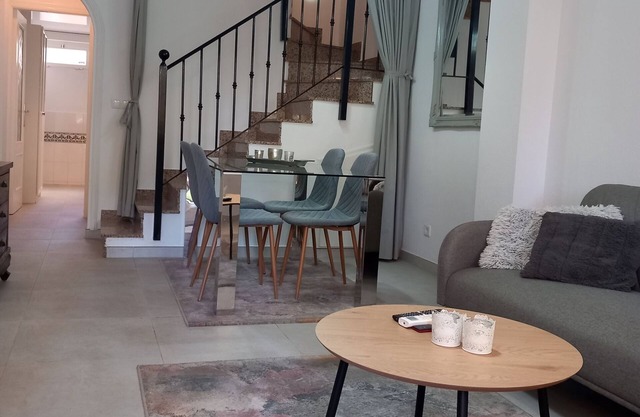 Ferienhaus für 6 max. 6 Personen mit großem Gemeinschaftspool