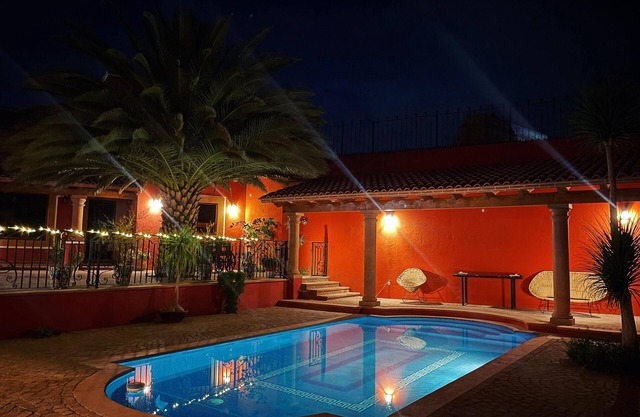 LA CASA ROJA