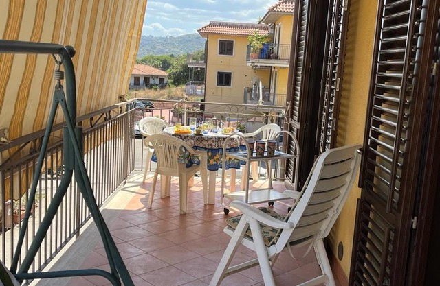 LA CASA SUL PORTICCIOLO - STAZZO