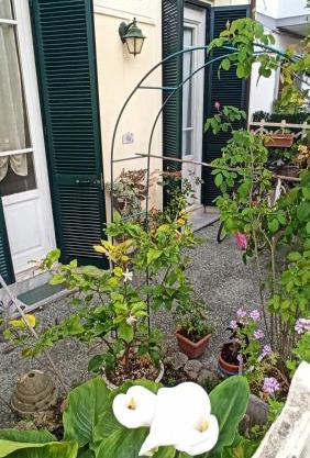 La casa tra il verde e il mare