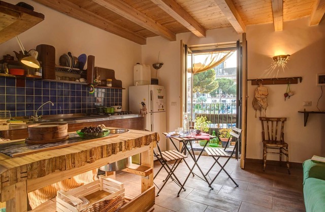La Casa Verde - 3 Rooms and Kitchen