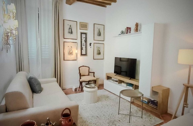 La Casina a perfect retreat immersed in the beauty of Tuscan nature.