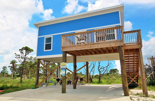 La Casita Azul - Sit on Your Balcony and Let Your Worries Wash Away with the Tid