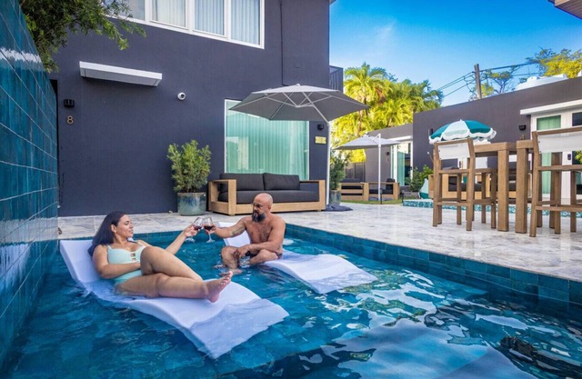 La Chanel | QueenRoom+Pool |Resort Vibe Near Beach