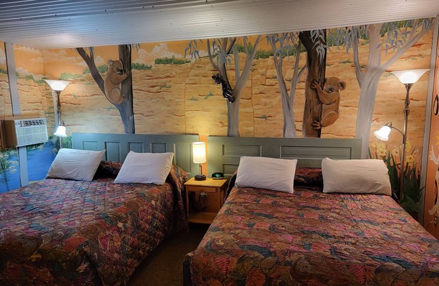 La Collage Inn