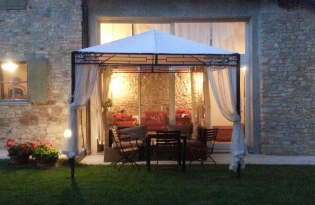 DIE Davan - COTTAGE HILL IN PARMA