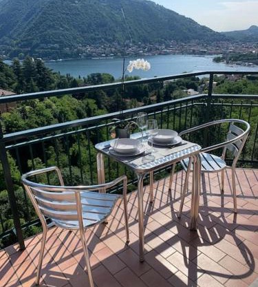 La finestra sul lago di Como