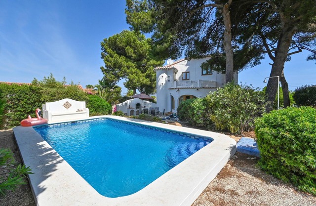 Klassisches und schönes Ferienhaus in Javea, an der Costa Blanca, Spanien mit privatem Pool für 4 Personen