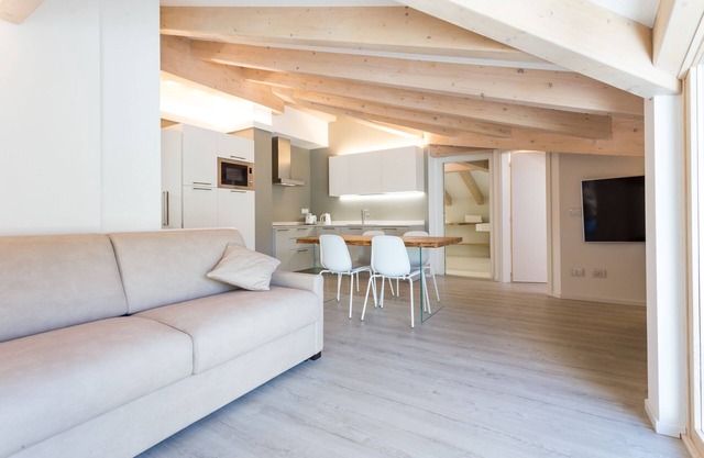 La Giostra Home Apartments "Zwei "- Klimaanlage, Balkon, ultraschnelles WLAN