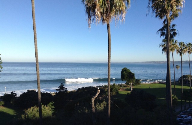 La Jolla Cove Penthouse mit Panoramablick auf das Meer. On Coast Blvd.