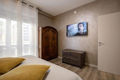 LA LUPA Apartment - In the heart of Aosta with car Box