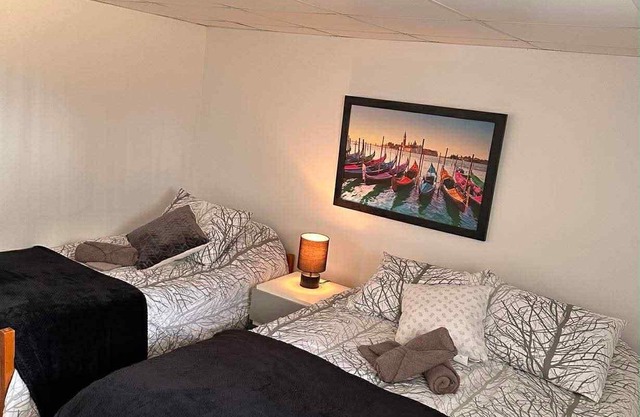 La Madeleine, Appartement Rez-de-Jardin parfait pour travail ou loisir.