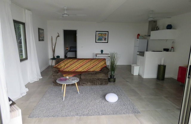 LA MAISON BLANCHE Ferienwohnung "le Monteverde" 2 Pers. Ansicht