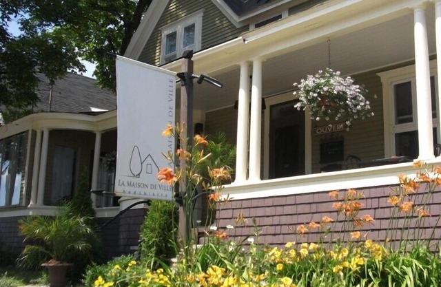 La Maison de Ville - bed & bistro
