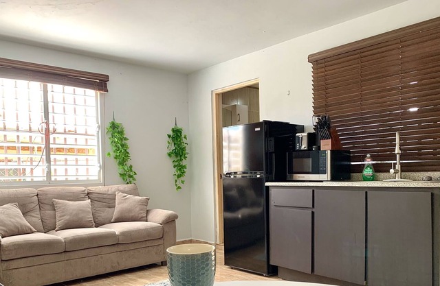 La Palmita 1/bedroom Apt w/Private Entrance