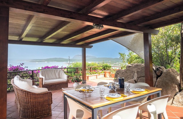 La Perla Del Golfo With Stunning View, Marinella, Italy