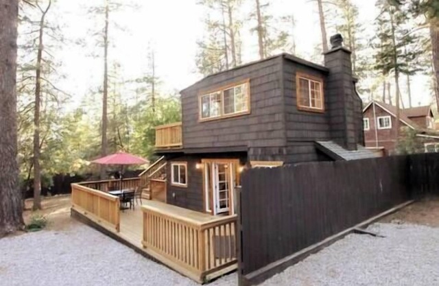 La Petite - Center of town - Beautiful Remodel