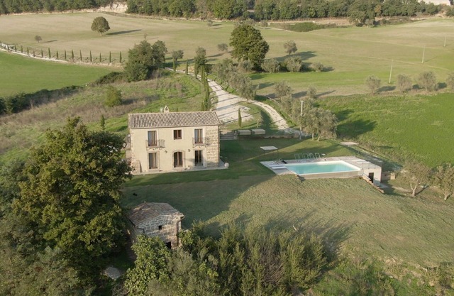 Bauernhaus La Pietra, mit privatem Pool – Willkommen: 6 Gäste