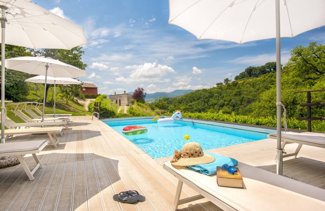 Villa La Quercia d'oro romantisches italienisches Haus in der Nähe der Höhlen von Frasassi