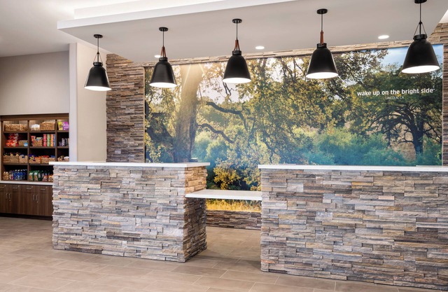 La Quinta Inn And Suites By Wyndham Lincoln