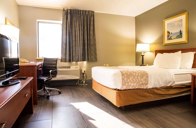 La Quinta Inn by Wyndham Milwaukee Airport / Oak Creek