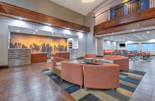 La Quinta Inn & Suites by Wyndham Fort Worth NE Mall
