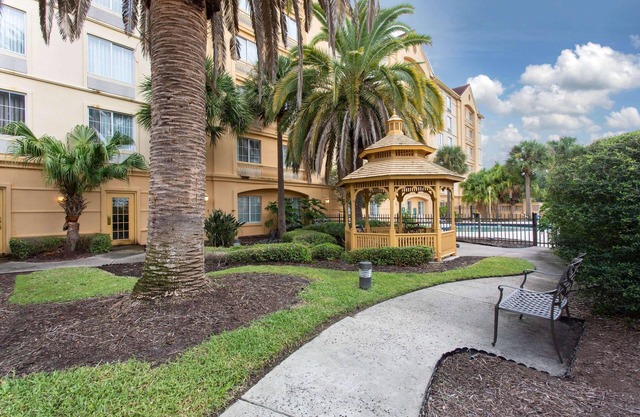 La Quinta Inn & Suites by Wyndham Jacksonville Butler Blvd