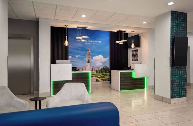 La Quinta Inn & Suites by Wyndham Gonzales LA