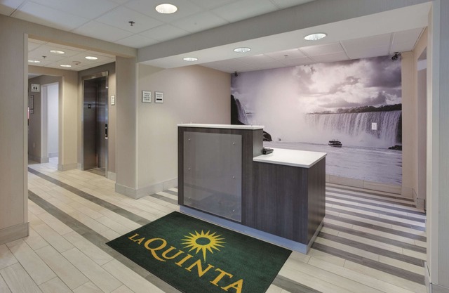 La Quinta Inn & Suites by Wyndham Batavia