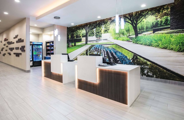 La Quinta Inn & Suites by Wyndham Dallas - Richardson