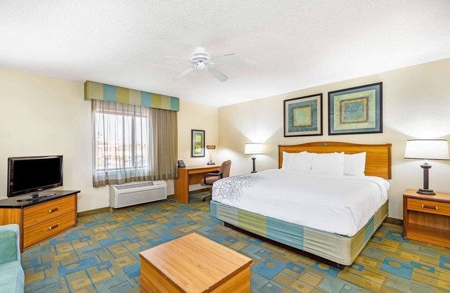 La Quinta Inn & Suites by Wyndham El Paso East