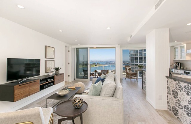 La Sierra Tower Newly remodeled 4 ppl