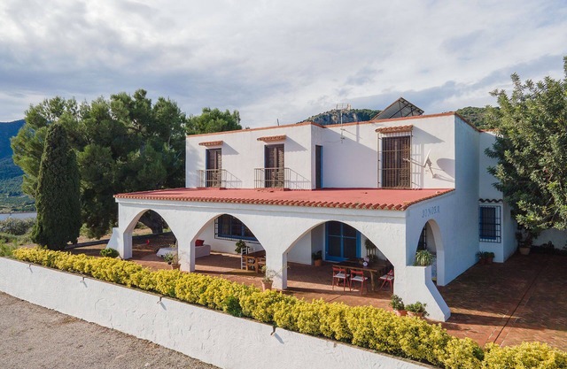 La Sonora, rural house with wonderful views and natural swimming pool. Reconnection!