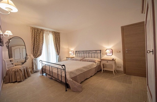 La Tana del Botti - Fünf Schlafzimmer Villa, Schläft 16