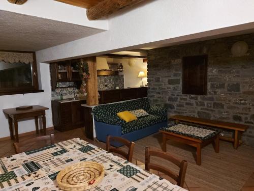 La Taverna Alloggio ad uso turistico - VDA -Sarre - CIR- 0073