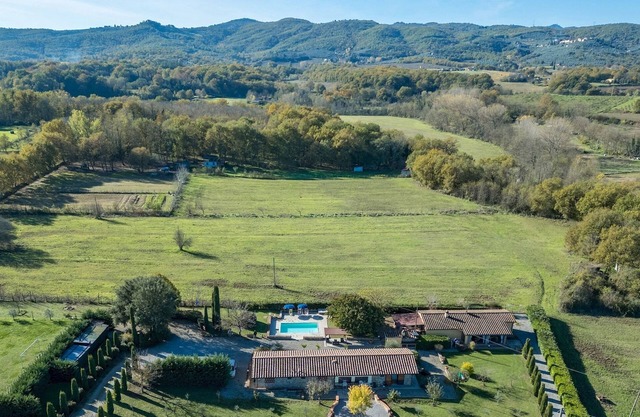 La Vigna 4, Emma Villas