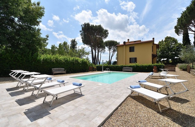 La Villa dei Pozzi, Terranuova Bracciolini, Arezzo and Cortona