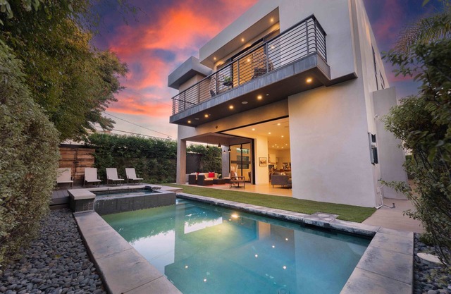 LA Villa by AvantStay | Walk to The Grove LA