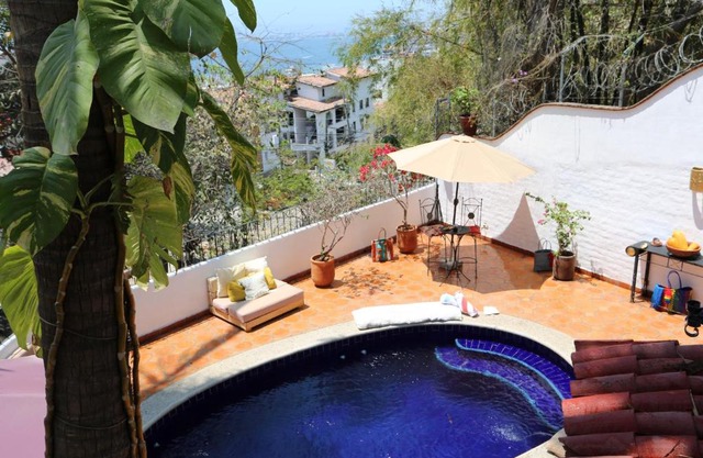La villa del sol - pool & spa and staff