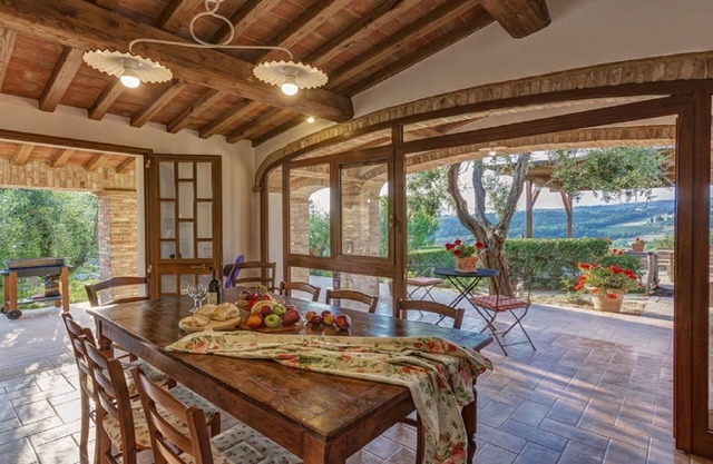 DAS HAUS UNABHÄNGIGES HAUS MIT POOL PRIVATEM GARTEN MIT PANORAMABLICK