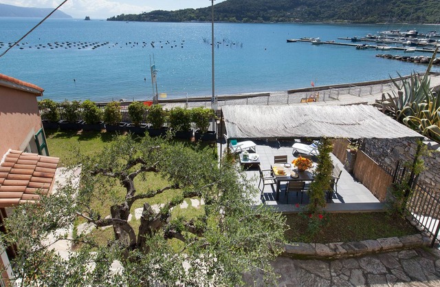 LA VILLETTA: Ein Schritt ins Blaue! Strand, 5 Minuten vom Zentrum entfernt