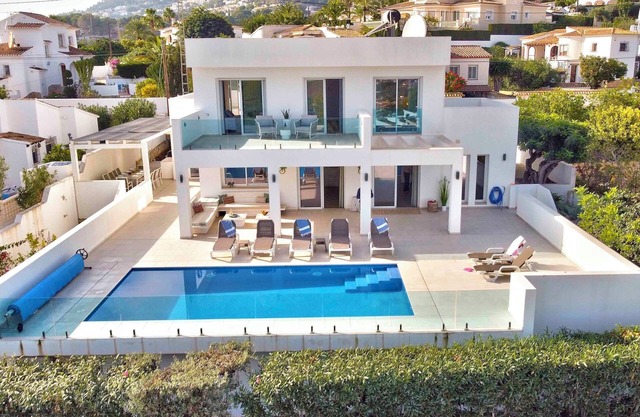 La Vista - Modern luxury for 12 guests
