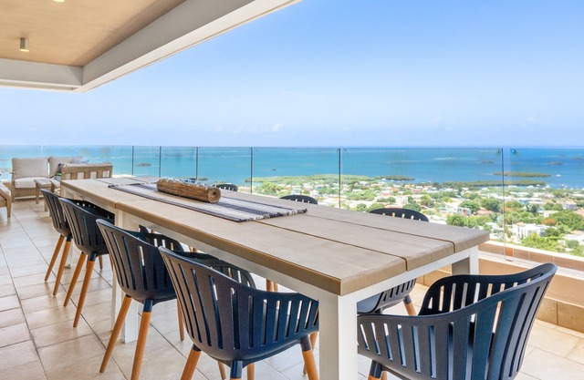 La Zima | Exotic luxury apartment with stellar views!