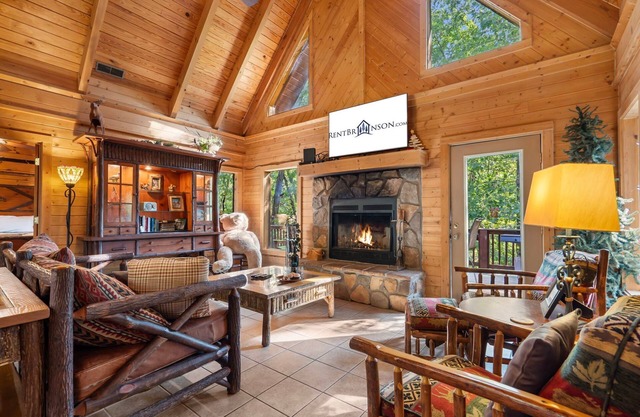 Erstaunlich abgelegen, HotTub, Jet-Badewannen, Wälder, in der Nähe von Big Cedar & Shows Firepit - Ole Hickory