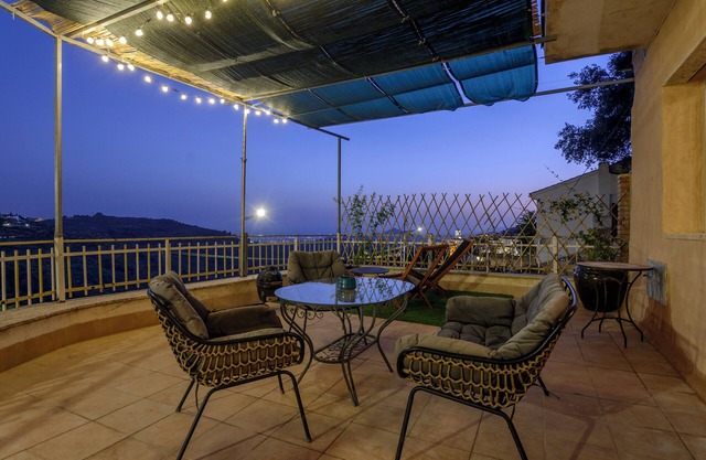 LaCasaNazari, Cogollos Vega, 25e/person, Huetor Sierra, 15km de Granada/Alhambra